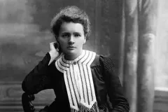 Marie Curie ស្រ្តី និងបុគ្គលតែម្នាក់គត់ដែលទទួលបានពានរង្វាន់ណូបែលក្នុងវិស័យវិទ្យាសាស្រ្ត ២ ផ្នែកផ្សេងគ្នា - Article