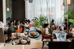 ភោជនីយដ្ឋាន Little Plates ផ្ដល់បទពិសោធន៍ឈុតអាហារថ្ងៃត្រង់ថ្មី កែច្នៃមុខម្ហូបខ្មែរឱ្យកាន់តែមានភាពទាក់ទាញបែបសហសម័យ - Article