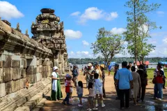 មុនបើកសម្ពោធផ្លូវការខែក្រោយ  ប្រាសាទមេបុណ្យខាងលិច កំពុងទាក់ទាញទេសចរចូលទស្សនាហូរហែ - Article