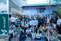 មូលនិធិគ្រួសារ Herbalife (HFF) បន្តភាពជាដៃគូជាមួយអង្គការដើម្បីស្នាមញញឹមនៃកុមារ (PSE) នៅប្រទេសកម្ពុជា - Article