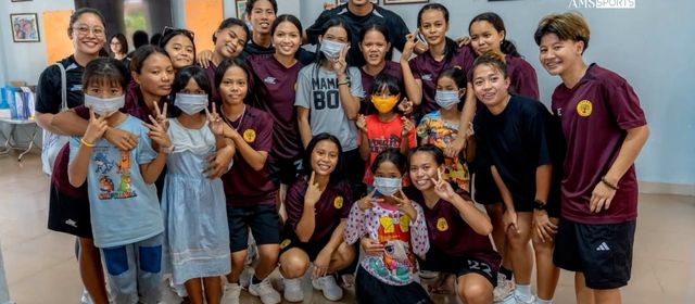គ្រូបង្គោលក្រុមនារី Tuloy FC មកពីហ្វីលីពីន សម្តែងក្តីរីករាយយ៉ាងខ្លាំងចំពោះស្វាគមន៍យ៉ាងកក់ក្ដៅ និងបទពិសោធនៅក្នុងប្រទេសកម្ពុជា