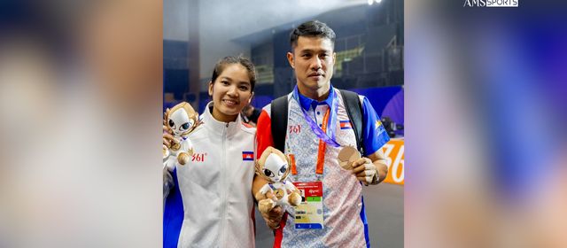 ថ្នាក់ដឹកនាំអូឡាំពិកកម្ពុជា កោតសរសើរក្រុមកីឡាបាល់ទាត់លើតុកម្ពុជា បន្ទាប់ពីឈ្នះមេដាយសំរឹទ្ធិ ២គ្រឿង ពី Asian Games