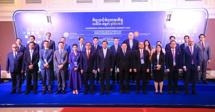 សម្ដេចធិបតី ហ៊ុន ម៉ាណែត ៖ កម្ព...