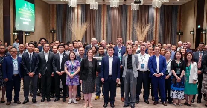 កម្ពុជា-អូស្ត្រាលី ជំរុញការវិន...