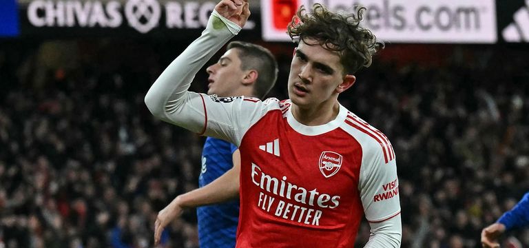 Arsenal ខិតកាន់តែជិតការឈ្នះ PL...