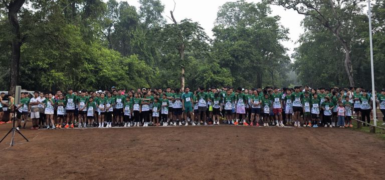 ជាង១៣០០នាក់ចូលរួមកម្មវិធីរត់អប...