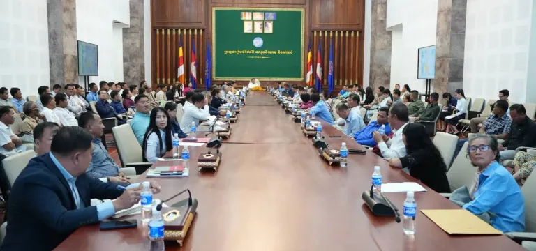 ក្រសួង​ដែនដី​ដោះស្រាយបញ្ចប់ វិ...