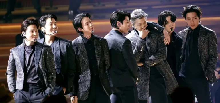 មុននឹងខឹង ឬសន្និដ្ឋាន មកដឹងពីមូលហេតុពិតដែលធ្វើឱ្យ ARMY ក្លាយជាខែលការពារដ៏រឹងមាំបំផុតរបស់ BTS