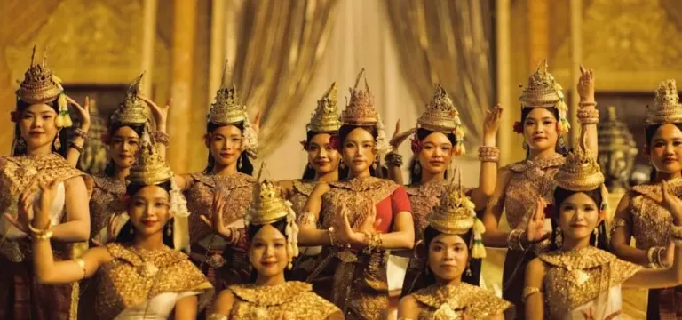 សារព័ត៌មានវៀតណាមចុះផ្សាយពីតារាស្រី Phương Mỹ Chi នាំយកវប្បធម៌ខ្មែរសម្បូរបែបបញ្ចូលក្នុង MV បទចម្រៀង