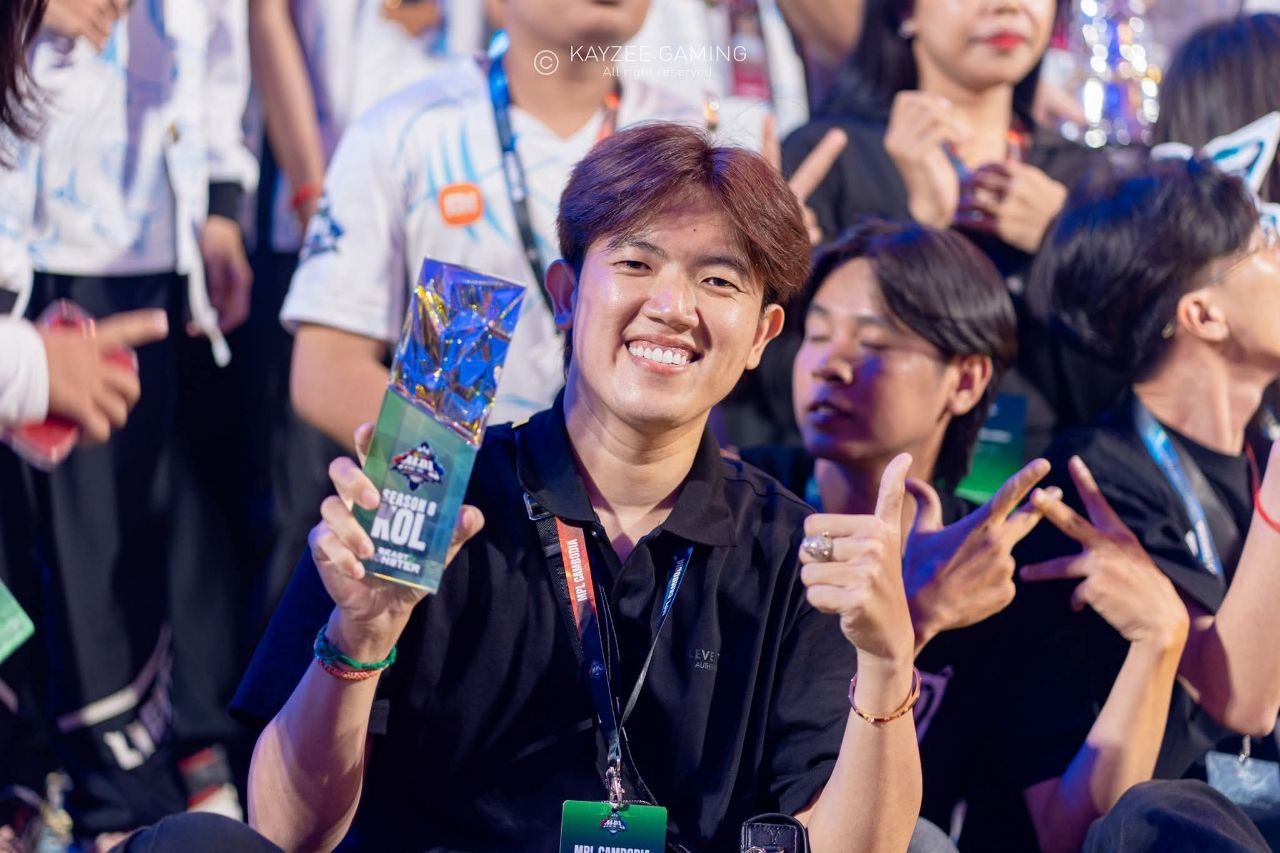 KayZee ចោលការងារប្រាក់ខែខ្ទង់ពាន់ដុល្លារ ដើរតាមបេះដូង ធ្វើជា KOL ក្នុងកីឡាអេឡិចត្រូនិក
